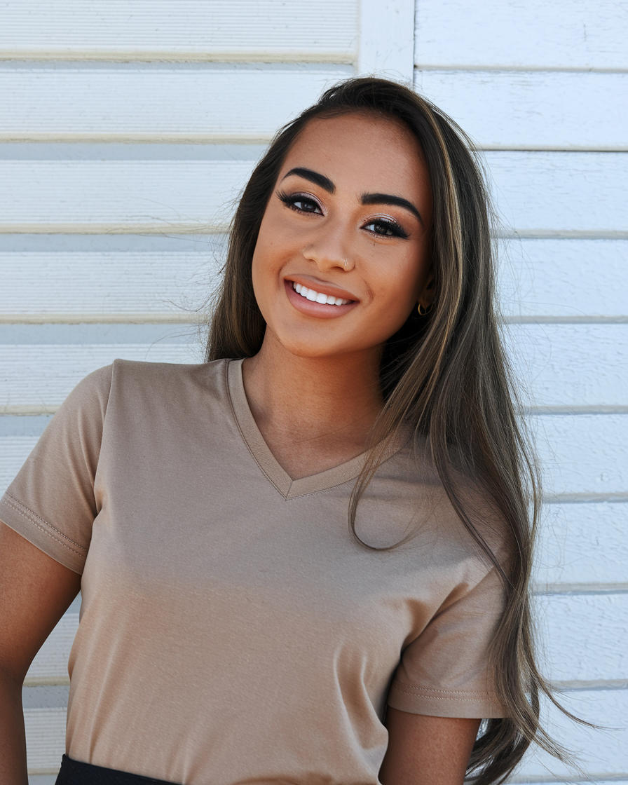 Summer Brown Hair Color Ideas 2025: 21 Timeless Balayage and Blonde Highlighted Looks