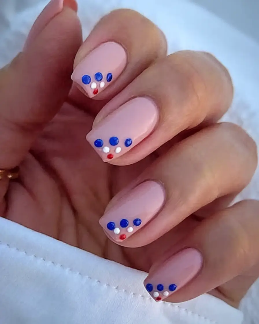 july nails ideas 2025 Minimal Dot Confetti
