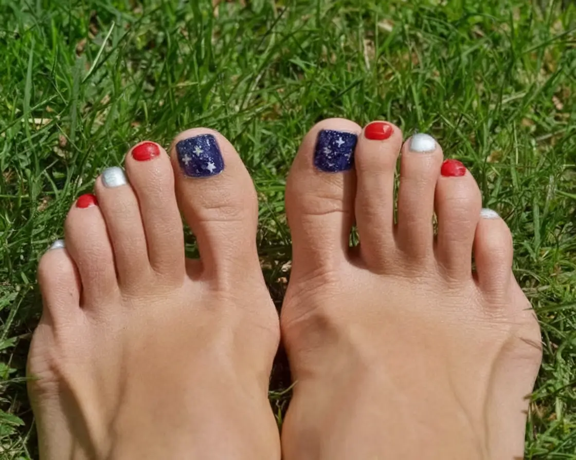 toe nails ideas fourth of july Chic Firecracker Palette